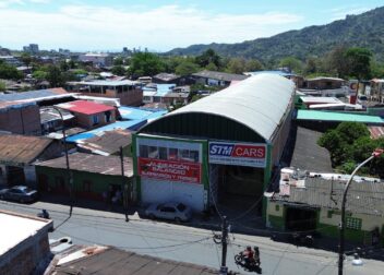 Vista aérea del taller STM Cars en Ibagué