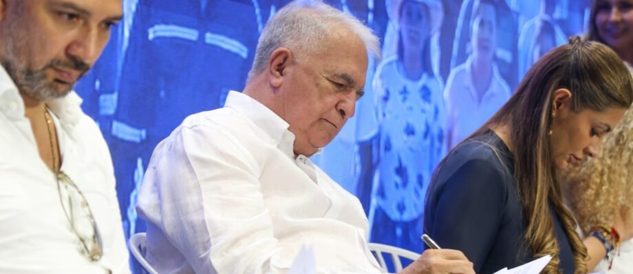Gobernadores de Tolima, Huila, Caquetá y Putumayo en el Encuentro Regional Centro-Sur del Plan Nacional de Desarrollo en Ibagué