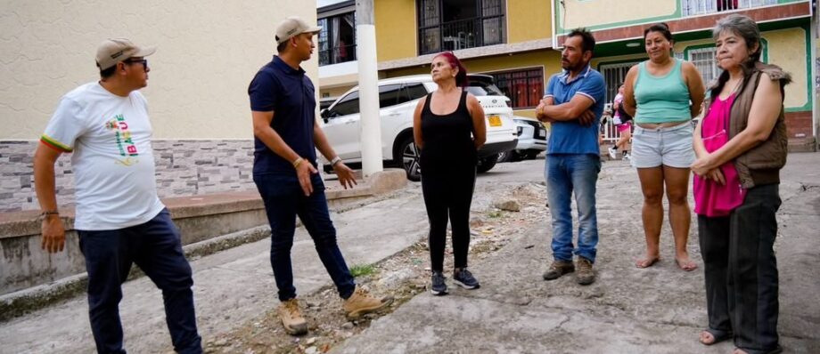 Obras de pavimentación y cambio de alcantarillado en el barrio 1º de Mayo, comuna 10 de Ibagué